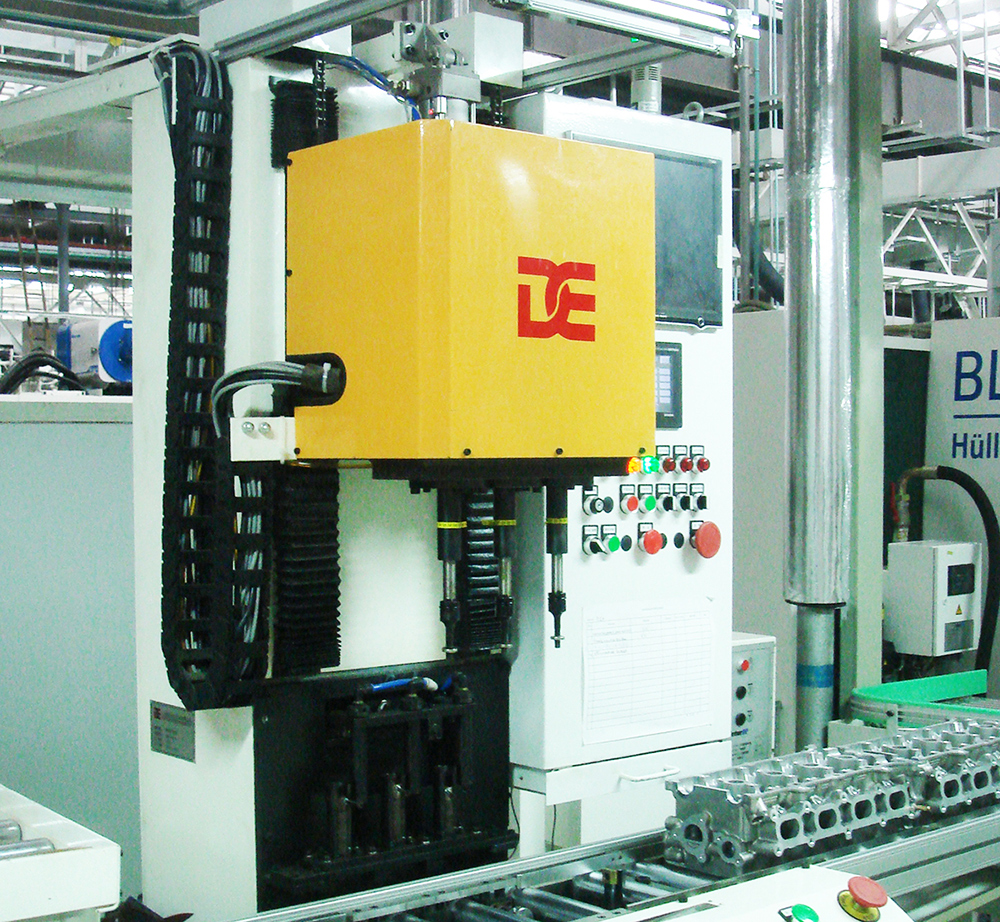 3軸缸蓋水堵擰緊機(jī)